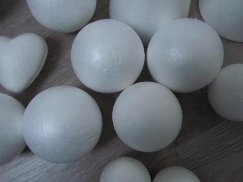 Piepschuim ballen, kegels etc, Hobby en Vrije tijd, Knutselen, Nieuw, Overige typen, Ophalen of Verzenden