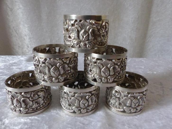 6 Prachtige Oude Zilveren Bewerkte Djokja Servetringen, Antiek en Kunst, Antiek | Goud en Zilver, Zilver, Verzenden