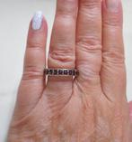 Zilveren ring met rondom granaat steentjes maat 18.5 nr.969