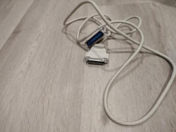 Licht grijze printerkabel beschikbaar voor biedingen