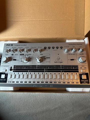Behringer RD-6 Drum Machine - Nieuwstaat! beschikbaar voor biedingen