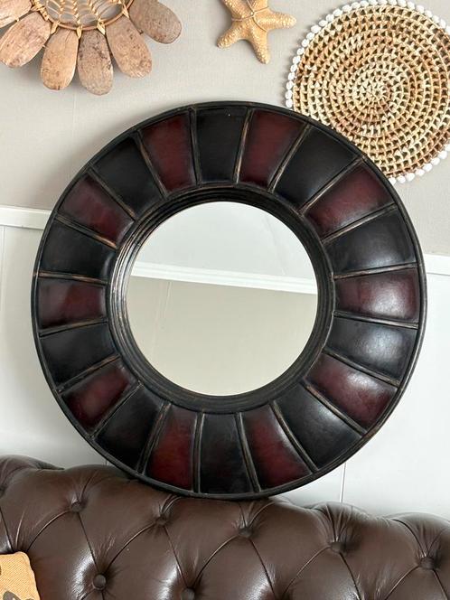 Koloniale spiegel met leer., Huis en Inrichting, Woonaccessoires | Spiegels, Gebruikt, 50 tot 75 cm, Minder dan 100 cm, Rond, Ophalen