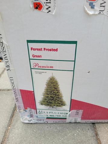 Kerstboom 230 cm als NIEUW beschikbaar voor biedingen