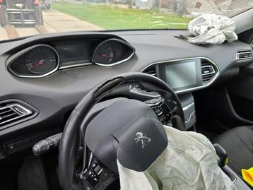 Navigatie Display van een Peugeot 308 beschikbaar voor biedingen