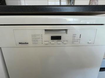 Miele vaatwasser hij werkt super goed  beschikbaar voor biedingen