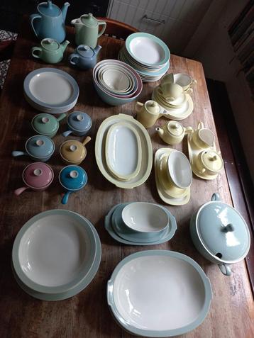 Regout pastel servies delen beschikbaar voor biedingen
