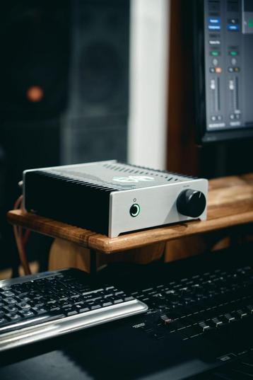 Versterker Klasse Super A amplifier 2*50W beschikbaar voor biedingen