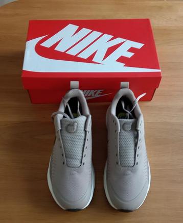 Nieuwe dames Nike Air Nuaxis sneakers mt 40,5 beschikbaar voor biedingen