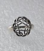 Maat 17,5 - Mooie zilveren (925) KELTISCHE ring, Ophalen, Zo goed als nieuw, 17 tot 18, Dame