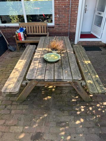 Houten Picknicktafel - Gebruikt beschikbaar voor biedingen