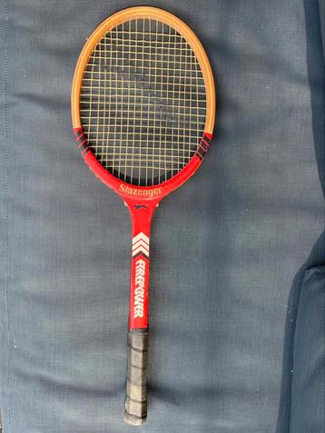Tennis racket beschikbaar voor biedingen
