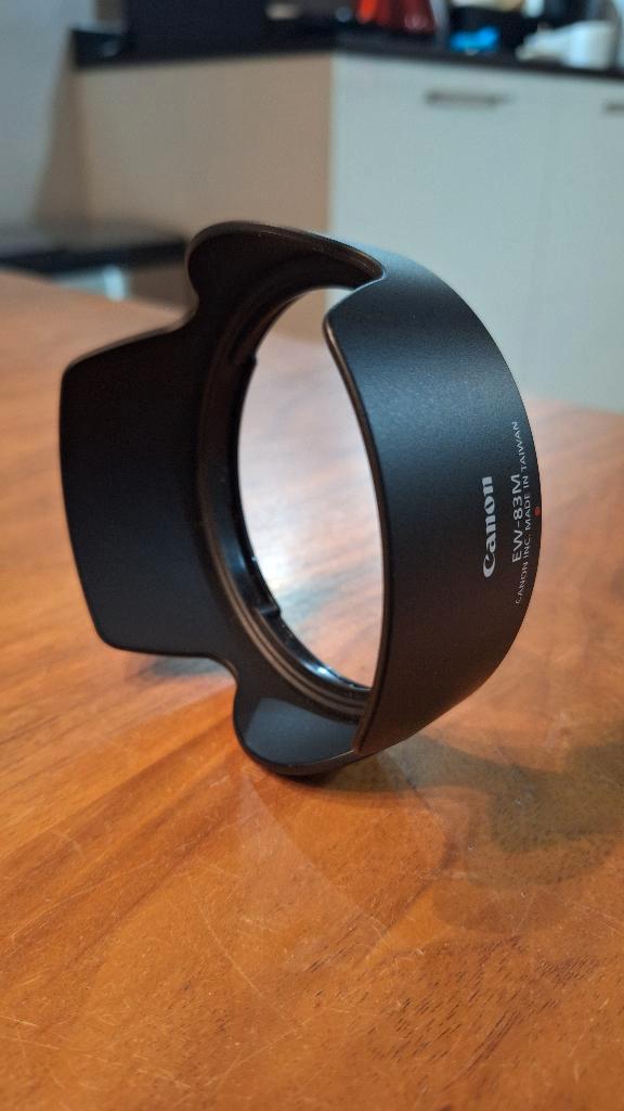 Originele zonnekap Canon EW-83M voor bijv. EF 24-70 f./4, Audio, Tv en Foto, Fotografie | Lenzen en Objectieven, Zo goed als nieuw