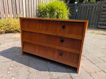 Vintage 60s schoenenrek / kast. Origineel. 84x34.5x56cm beschikbaar voor biedingen