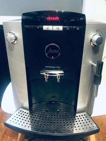 Prachtige Jura F50 met een gratis onderhoudsbeurt. beschikbaar voor biedingen