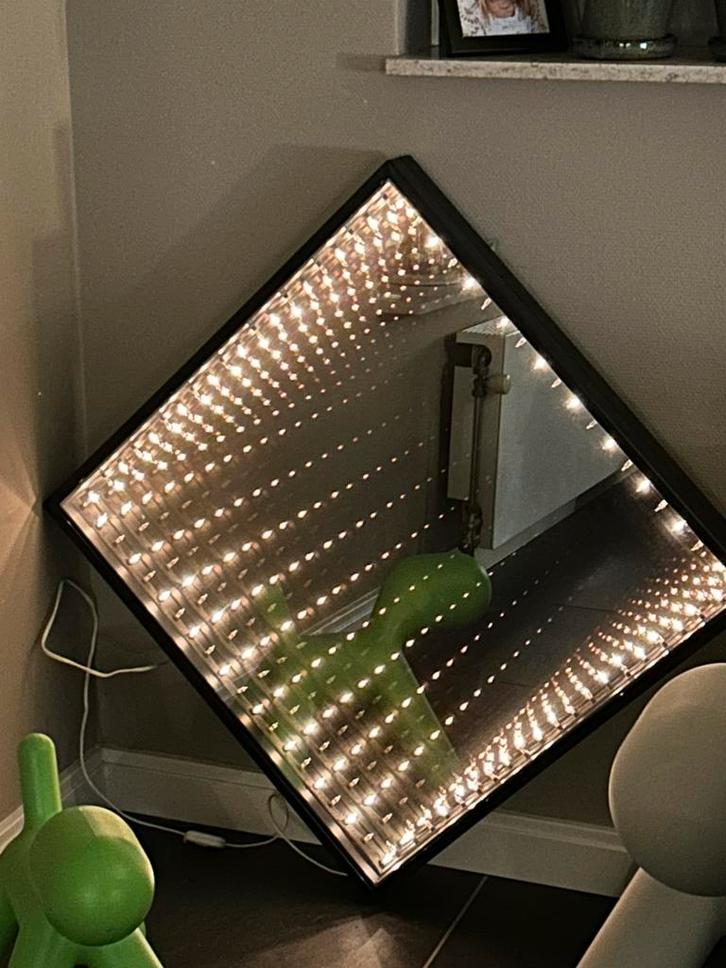 Unieke zeldzame 80’s infinity mirror, Huis en Inrichting, Woonaccessoires | Spiegels, Minder dan 100 cm, Rechthoekig, Ophalen of Verzenden