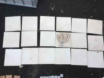 Oude wandtegels vintage beschikbaar voor biedingen