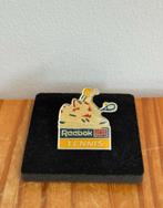 Vintage Reebok Tennis Schoen Pin, Ophalen of Verzenden, Gebruikt, Merk, Speldje of Pin
