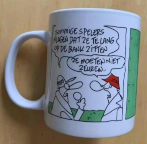 Voetbal mok FC Knudde; Toon van Driel; sommige spelers klage, Huis en Inrichting, Keuken | Servies, Zo goed als nieuw, Ophalen of Verzenden