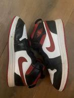Jordan 1 sportschoenen maat 33, Kinderen en Baby's, Kinderkleding | Schoenen en Sokken, Gebruikt, Ophalen of Verzenden, Jordan