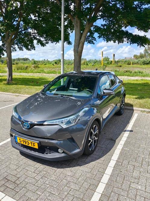 Toyota C-HR 1.8 Hybrid Dynamic 122pk CVT 2018 Grijs, Auto's, Toyota, C-HR, ABS, Achteruitrijcamera, Adaptive Cruise Control, Airbags