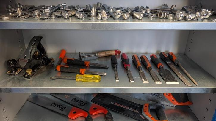 Set Bahco houtbeitels + 2 houtraspen – in zeer nette staat, Doe-het-zelf en Verbouw, Gereedschap | Handgereedschap, Zo goed als nieuw