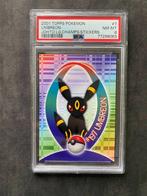 Pokemon TOPPS - Johto League - Sticker Umbreon PSA8 Pop2, Ophalen of Verzenden, Zo goed als nieuw, Losse kaart