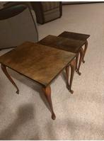 Antiek (fineer) noten houten 3set salontafeltjes, Ophalen