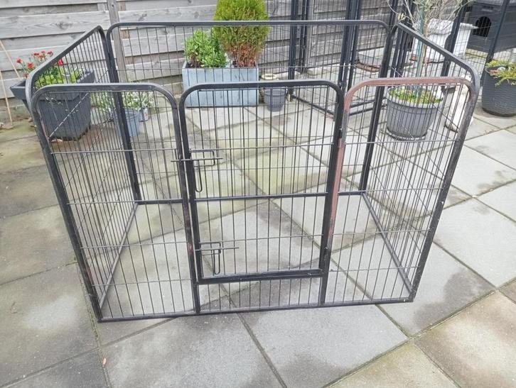 MJM Dogs Foundation: Metalen Honden ren, Dieren en Toebehoren, Hondenbenches, Gebruikt, Ophalen