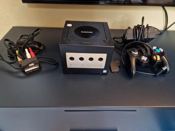 Te Koop Gamecube met originele controller en Hdmi Adapter  beschikbaar voor biedingen