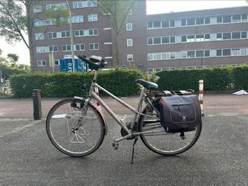 Bike with 2 bags and water bottle holder - Dames Fiet beschikbaar voor biedingen