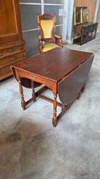 Engelse hangoor tafel, Ophalen