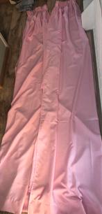 Roze gordijnen 140x200 met plooien geschikt voor rails., Huis en Inrichting, Verzenden