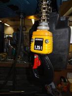 DEMAG ketting takel type DK 1250 KG, Doe-het-zelf en Verbouw, Lieren en Takels, Ophalen, Zo goed als nieuw, Elektrisch