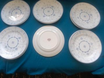 Blau Villeroy Boch met 15 dinerborden beschikbaar voor biedingen