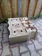 GRATIS 5 stuks BIA betonblokken (Ophalen), Doe-het-zelf en Verbouw, Metselstenen, Ophalen of Verzenden, Zo goed als nieuw