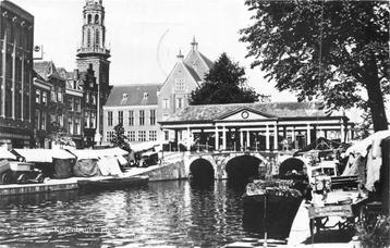 (381-044-003) Leiden Stadhuis beschikbaar voor biedingen