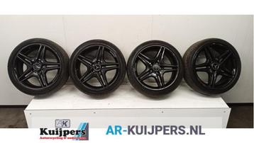 Sportvelgenset + banden van een Mercedes C-Klasse beschikbaar voor biedingen