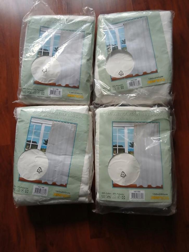 4 stuks witte gordijnen te koop, Huis en Inrichting, Stoffering | Gordijnen en Lamellen, Nieuw, 200 cm of meer, 100 tot 150 cm