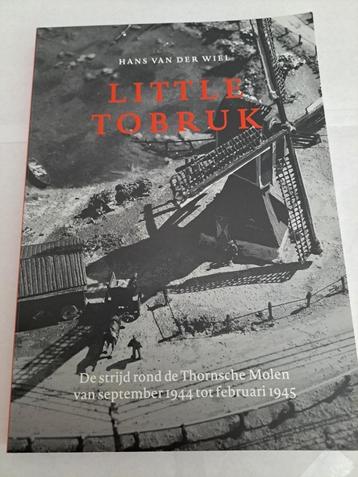 Te koop een oorlogsboek wat gaat over de tweede wereldoorlog beschikbaar voor biedingen