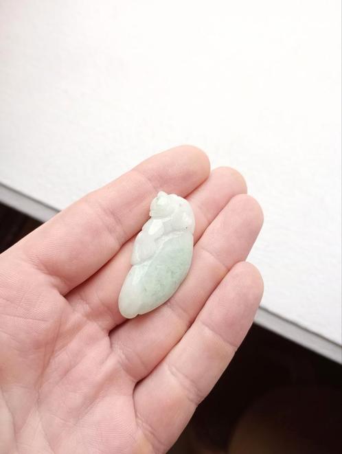 Natuurlijke Jadeiet Jade Pixiu op Vrucht Kettinghanger, Sieraden, Tassen en Uiterlijk, Kettinghangers, Nieuw, Steen of Mineraal