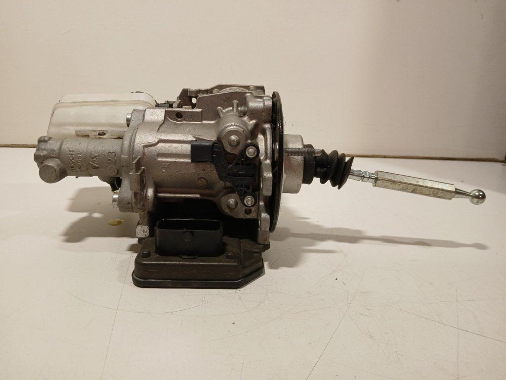 Rembekrachtiger Volkswagen Golf, Auto-onderdelen, Remmen en Aandrijving, Volkswagen, Gebruikt, Herkomst onderdeel bekend, 12 maanden garantie