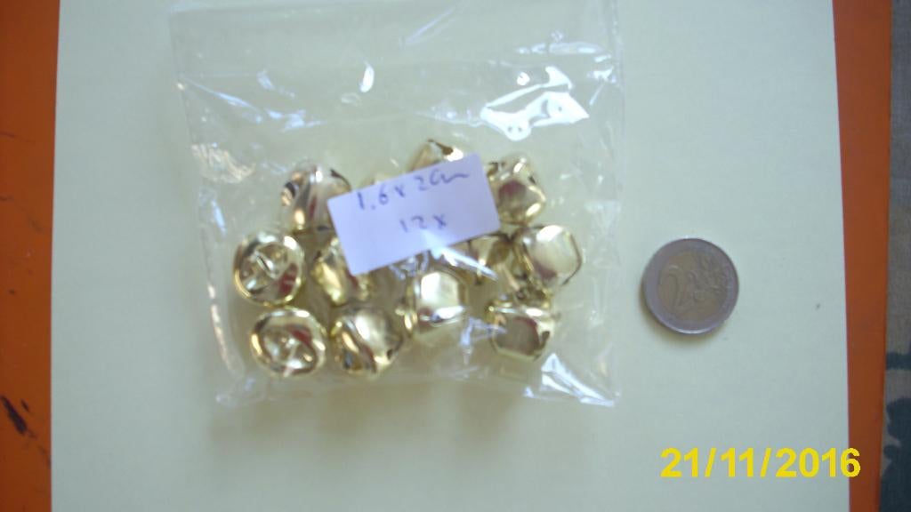 6 metalen belletjes 16-20mm goudkleurige, Verzenden, Nieuw