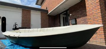 Onderdelen boot beschikbaar voor biedingen