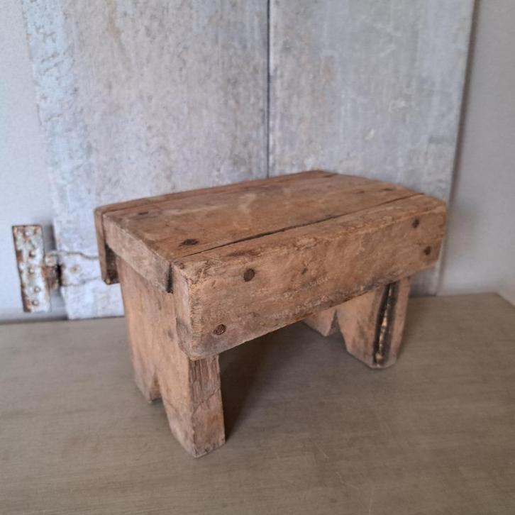 Brocante houten krukje oud vensterbankje opstapje *Etage3*, Huis en Inrichting, Woonaccessoires | Overige, Gebruikt, Ophalen of Verzenden