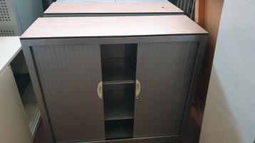 Roldeur, archief, schuurkast. beschikbaar voor biedingen