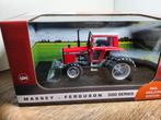 Te koop UH6766 Massey Ferguson 590 4-wd Molcon Gelimiteerd., Ophalen of Verzenden, Nieuw, Tractor of Landbouw, Universal Hobbies