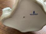 Lladro beeldje meisje met vogel en mand, Ophalen of Verzenden, Zo goed als nieuw, Mens