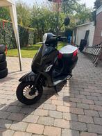 Zeer nette btc riva geel kenteken 2300km gelopen, Fietsen en Brommers, Benzine, 50 cc, Btc riva, Zo goed als nieuw