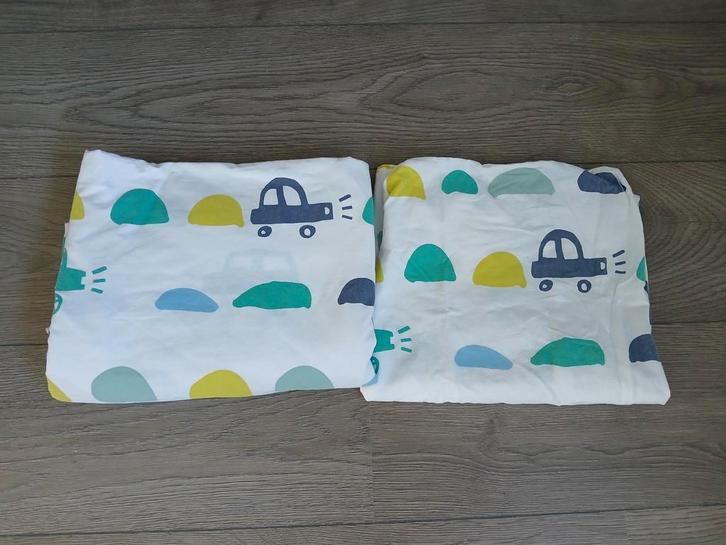 Dekbedovertrek set met auto print, Kinderen en Baby's, Kinderkamer | Beddengoed, Zo goed als nieuw, Dekbedovertrek, Wit, Jongetje