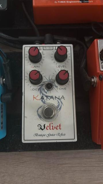Velvet overdrive beschikbaar voor biedingen